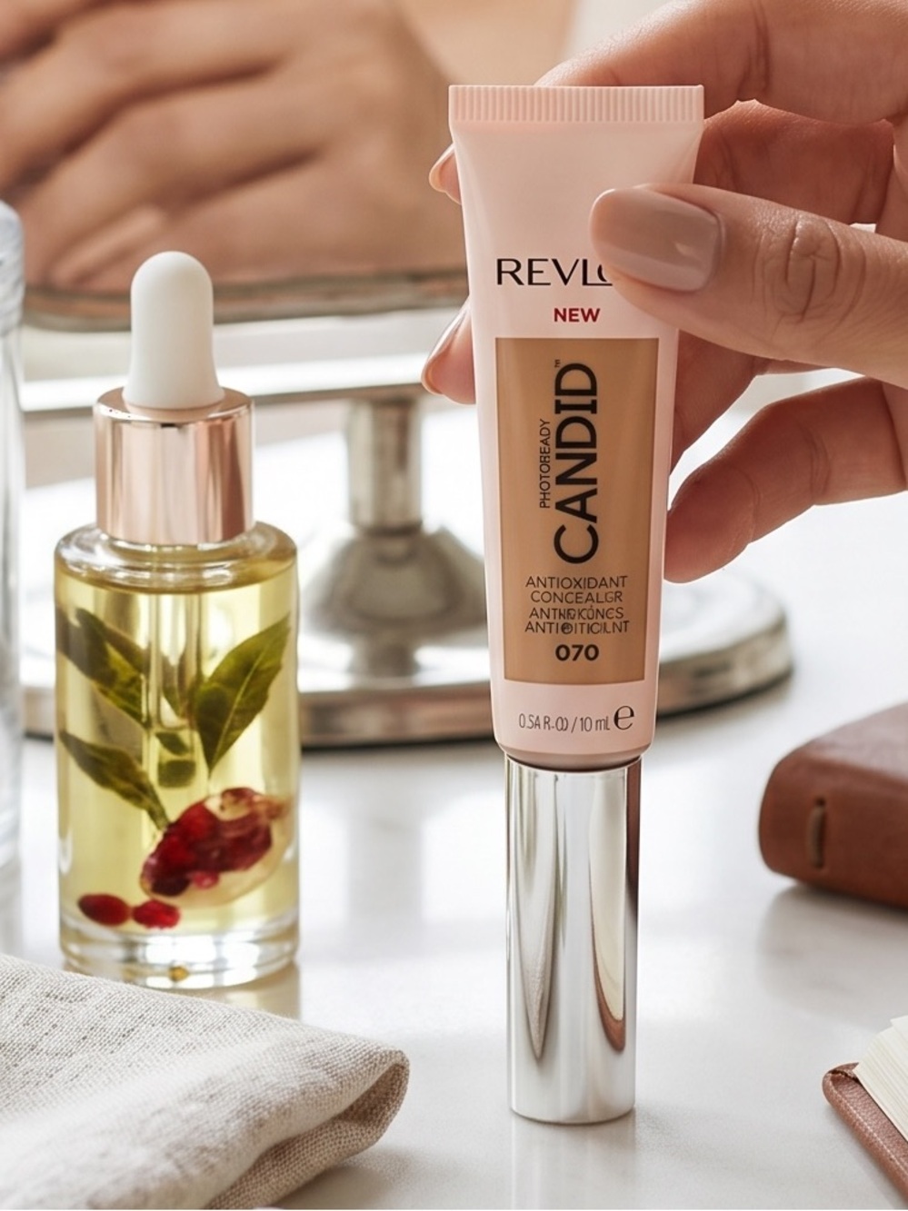 Revlon Candid Antioxidant Concealer - 070 Nutmeg